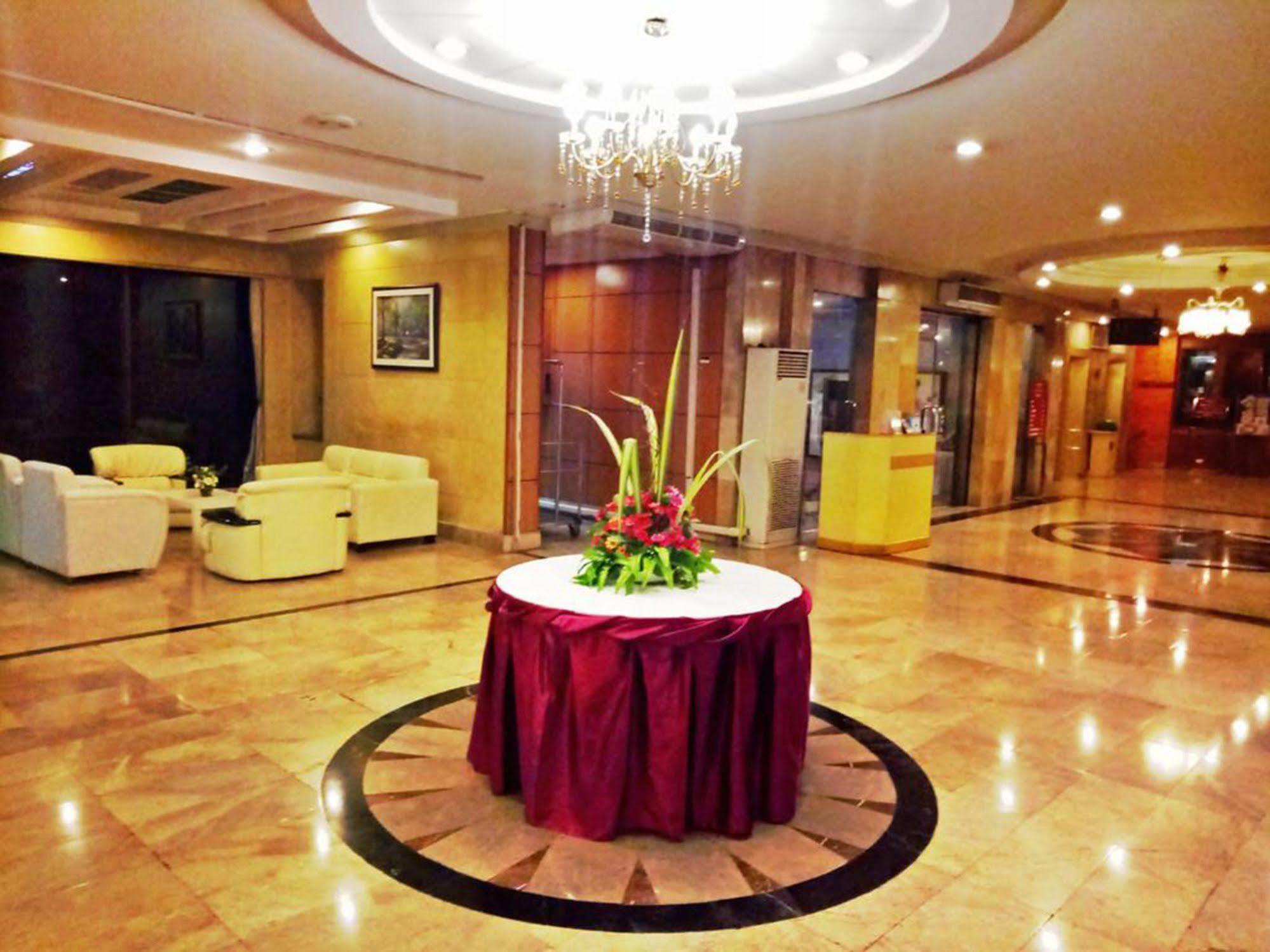 Sena Place Hotel Bangkok Esterno foto